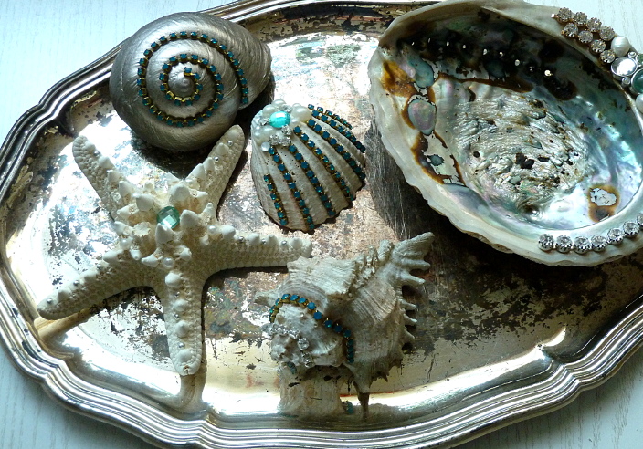 Angespült: dekorative Meeresbewohner – Washed Ashore: Sea Creatures with&nbsp;Bling