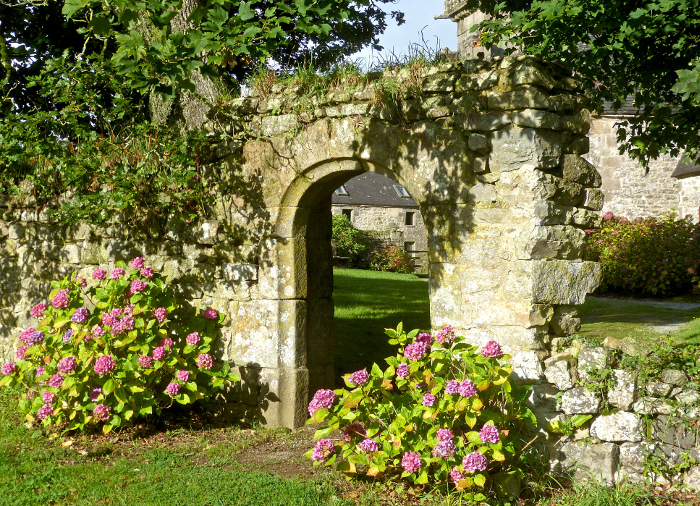 St.Marie du Menez Hom10