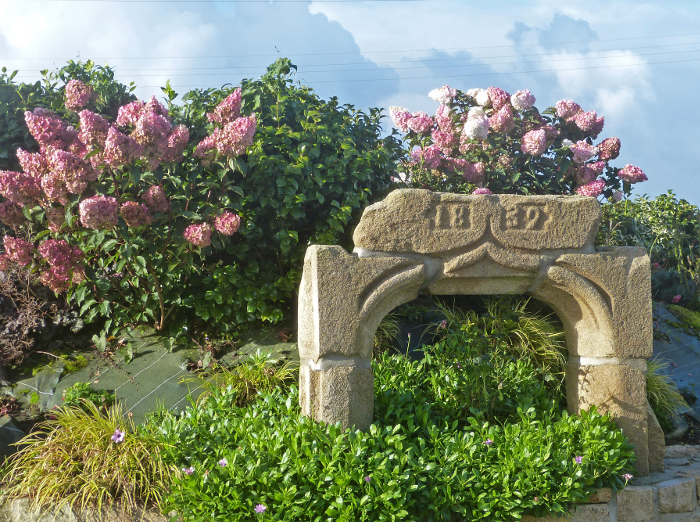 St.Marie du Menez Hom3