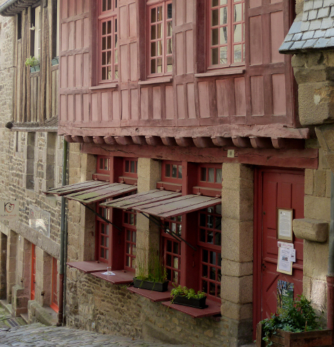 Dinan10